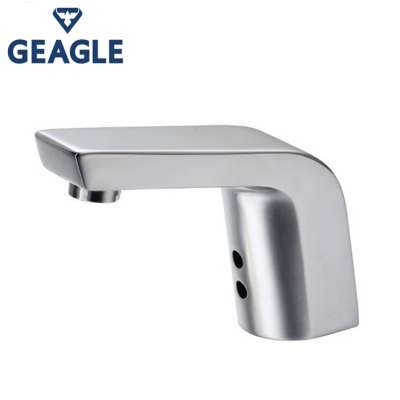 2018 Automatic touch electronic sensen sensor Handle UPC kitchen instant heating water faucet, induction stopcock